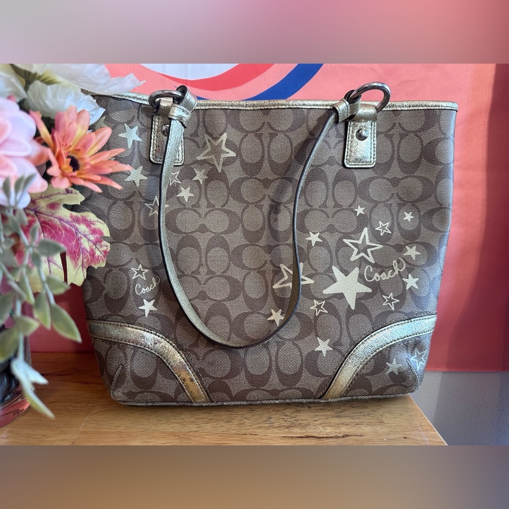 Vintage coach over the shoulder bag tan with gold stars